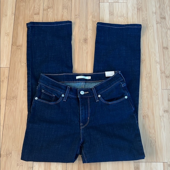Levi’s Classic Bootcut Jeans Mid Rise Dark Wash Size 2 Short (26) - Picture 6 of 9